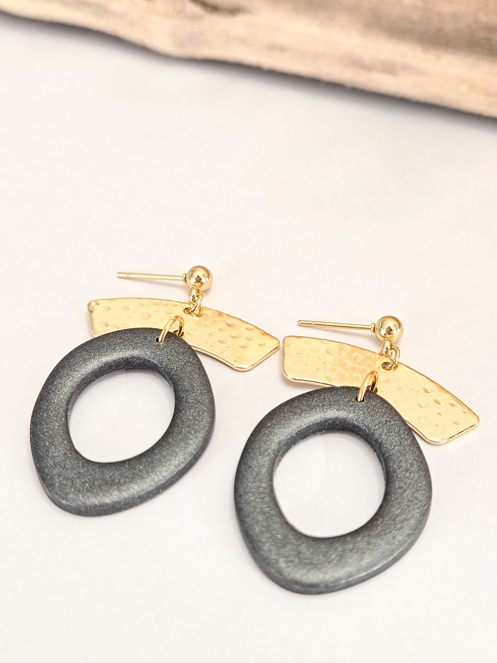 Thumbnail: Lana-Boucles d'oreilles en argile polymère