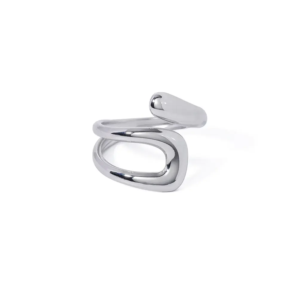 Thumbnail: Bague ouverte devant design ajouré sculptural