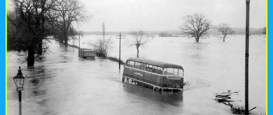Wilford Lane Flooded - 1946.jpg
