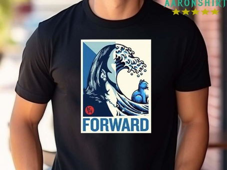 AaronShirt LLC - Women’s Kamala Walz Forward Comma La Print Shirt
