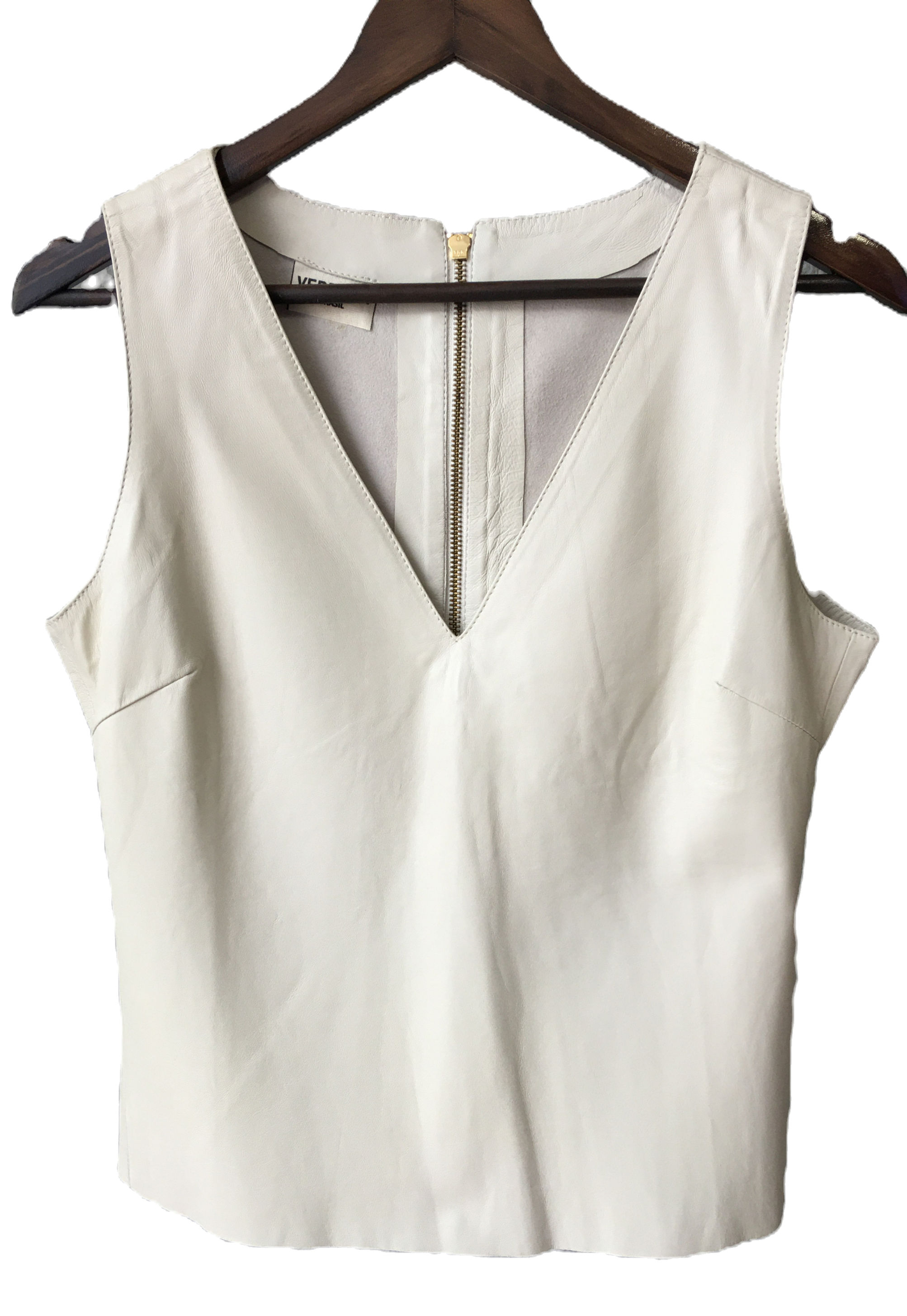 Blusa de Couro Pelica Decote em V