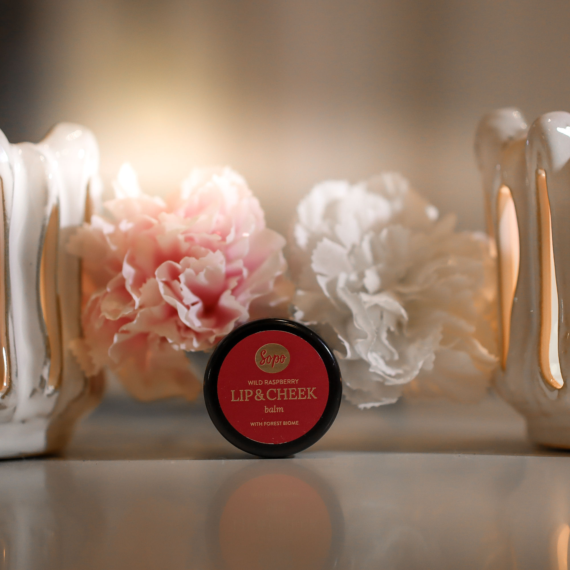 Huulivoide ja Poskipuna Metsäbiomilla -Wild Raspberry