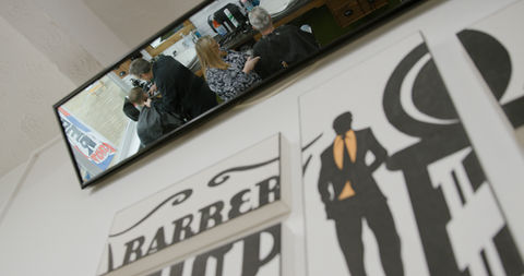 Warren_s Barber Shop Stills (50 of 61).jpg