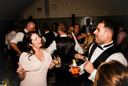 kin house wedding party