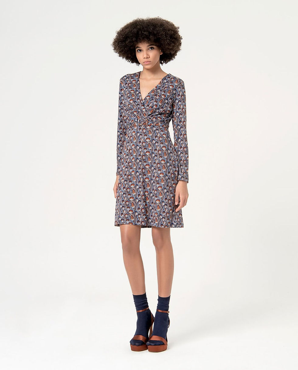 Vestido Corto Elástico Cruzado Estampado Azul Surkana