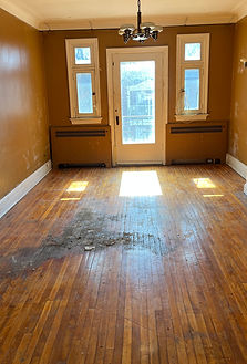 Clutter free living room in Ottawa. Mighty Mouse Junk removal helps families and landlords across orleans, gloucester and the Ottawa area retore homes with fast, compassionate clean out services.