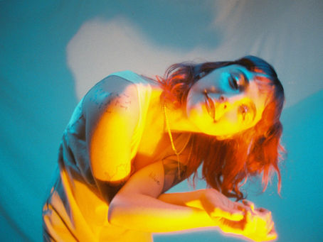 Winter presenta el videoclip de “Bem no fundo” junto a Dinho Almeida