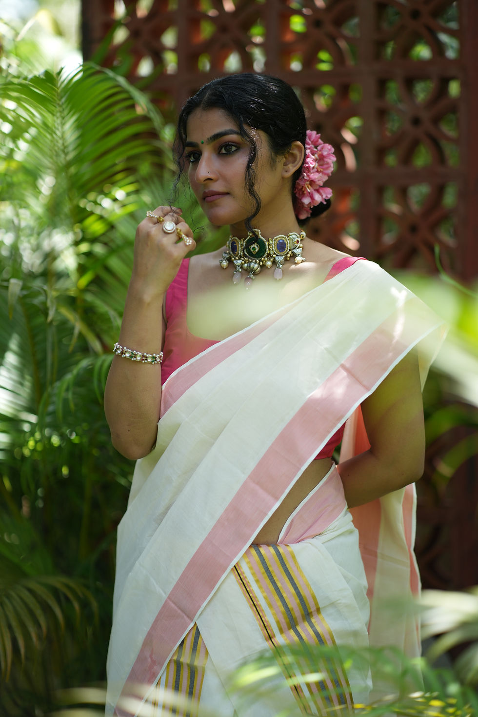 Celebrating Onam in Style: How to Choose the Perfect Saree for the Season