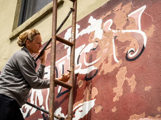 Mural restoration continues in Silverton as city shapes arts rules