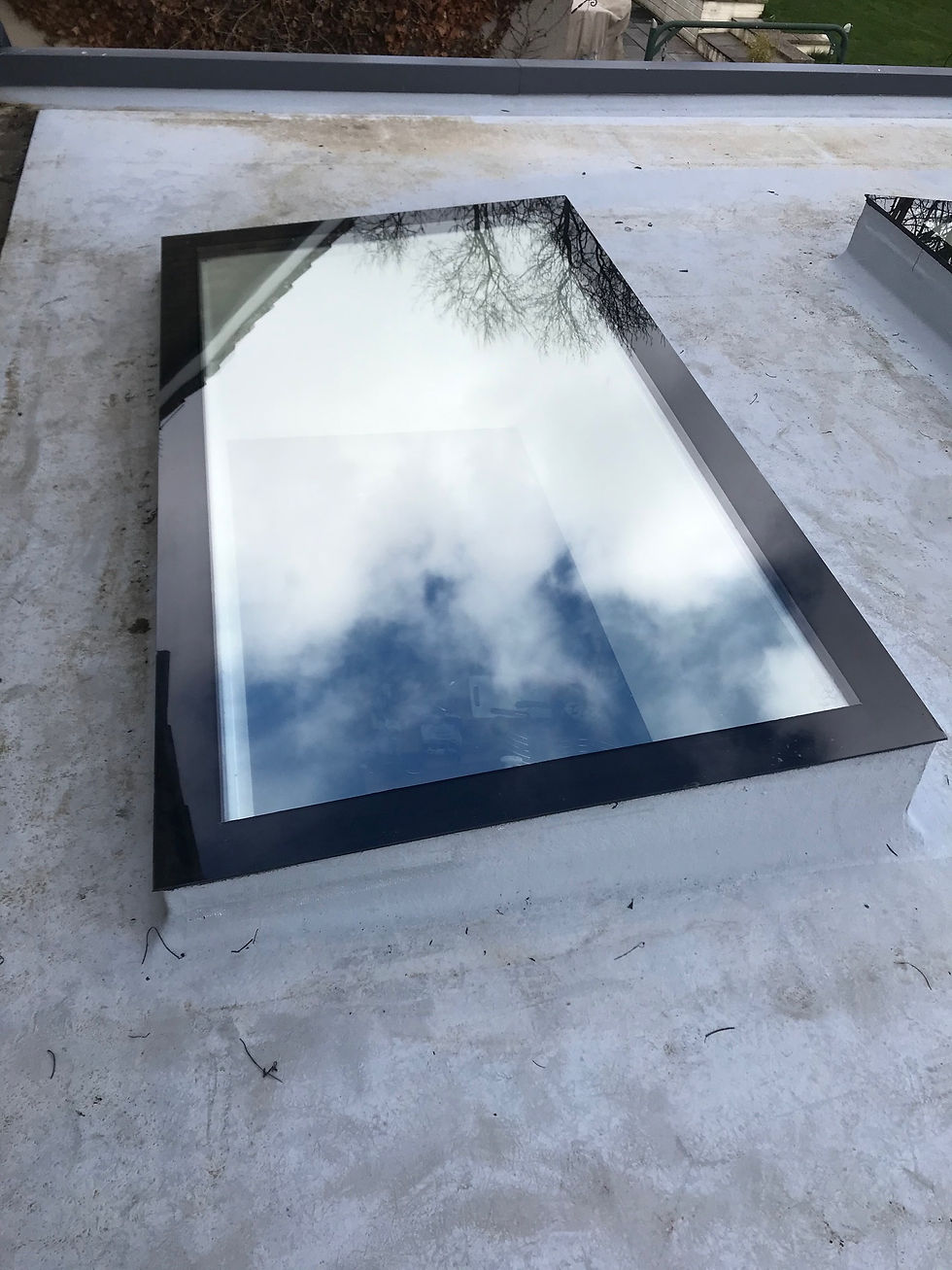 Fixed flat glazed type rooflight