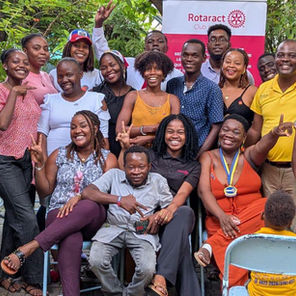 Photo de groupe des membres du Rotaract Club de Jacmel
