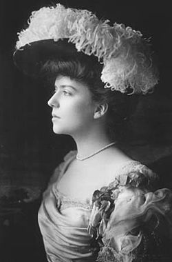 Young Alice Roosevelt - B&W