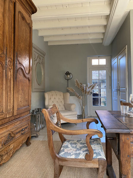 Le-Plassial-een-romantisch-en-karakteristiek-en-pierre-huis (1).jpeg