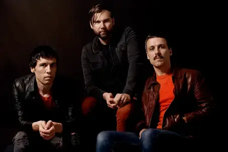 Review: The Cribs - Selling A Vibe