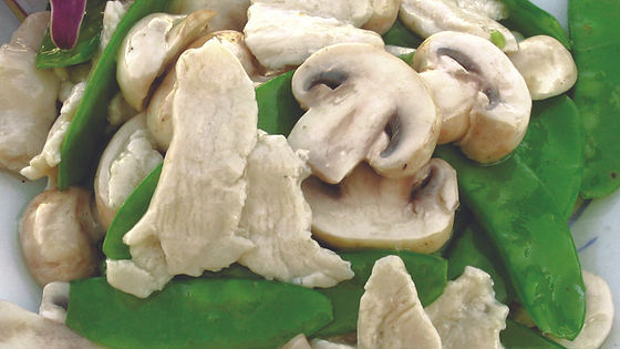 Moo Goo Gai Pan  磨菇雞