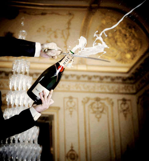 Moet.jpg