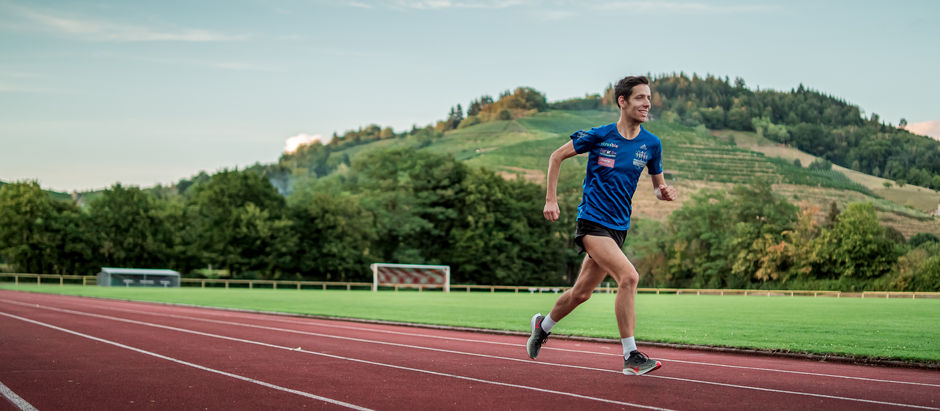 Florian Walz läuft in Rekordzeit zu virtuellem Marathonsieg