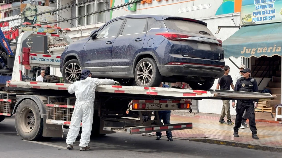 Cursan más de 170 multas por vehículos mal estacionados y retiran siete de las calles de Antofagasta durante la ultima semana