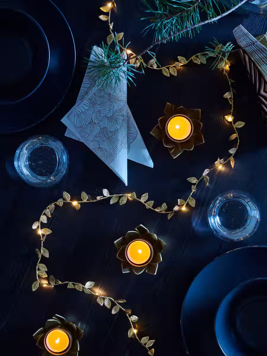 Thumbnail: VINTERFINT Scented Tealight, Gingerbread Cookies/red, 3.5 hr by IKEA