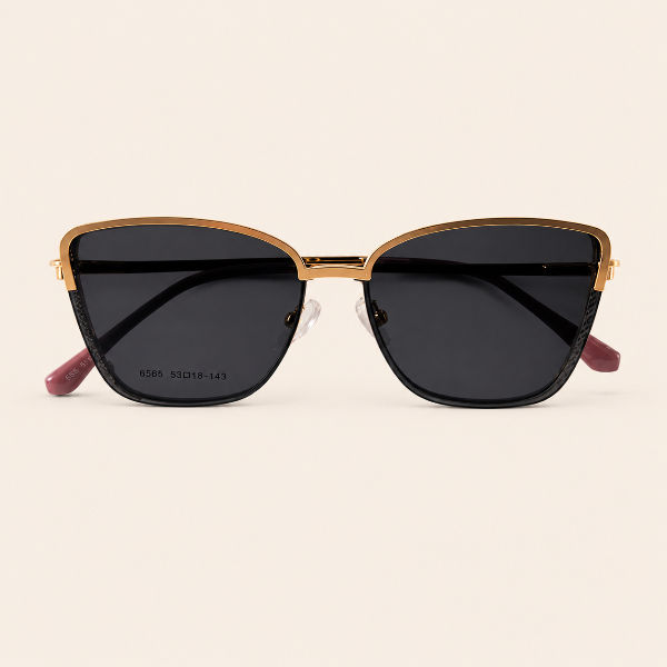 Miniatura: Acessório Clip On solar com lentes escuras e acabamento dourado compatível com o modelo Doce Brisa Duo Performance.