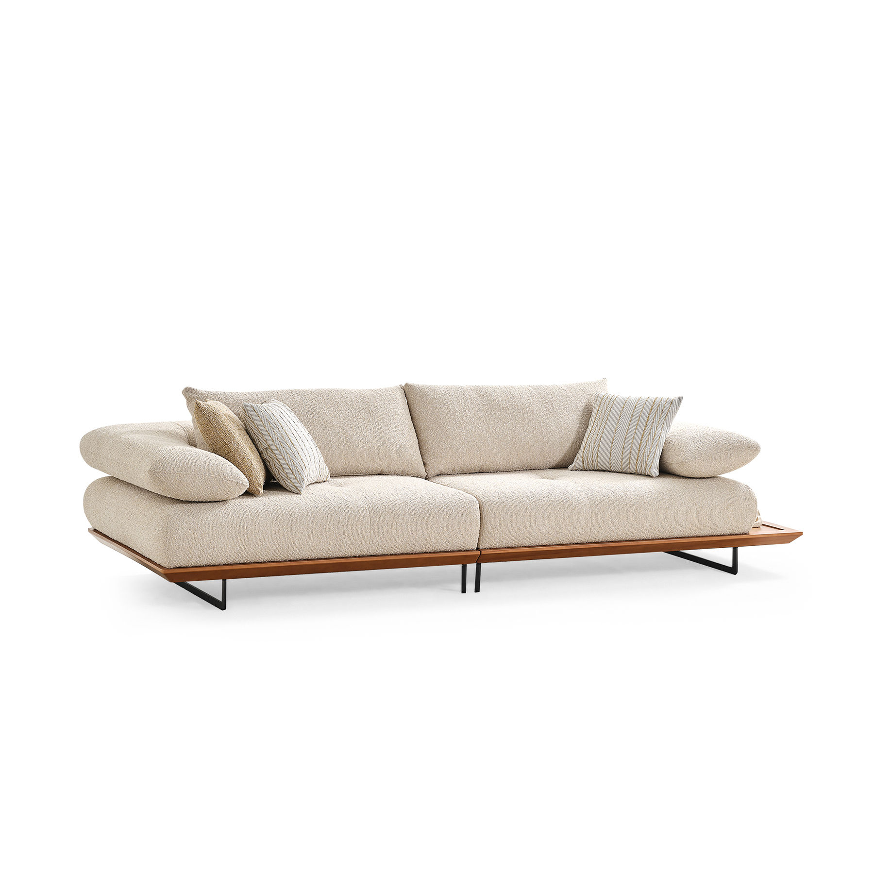 Asos Sofa in cremefarbenem Stoff in stilvollem Wohnzimmer