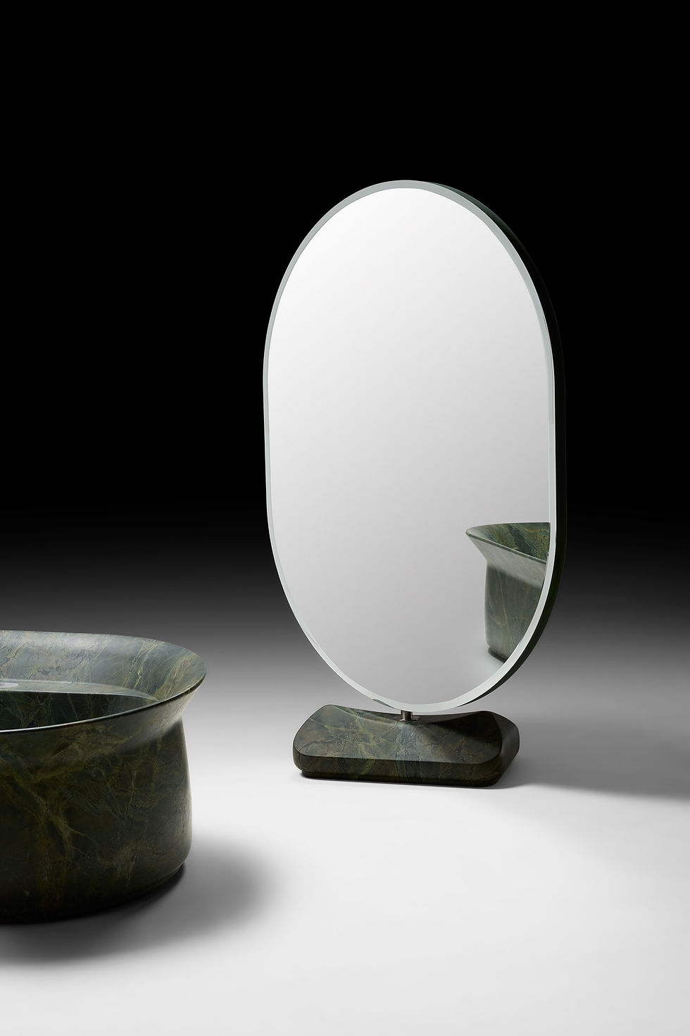 majeste-mirror-gallery-01.jpeg