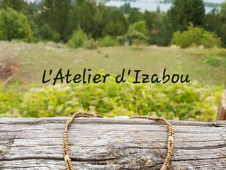 Sur fond de Lac de Serre Ponçon, quand l'inspiration vient pour la création d'un collier...