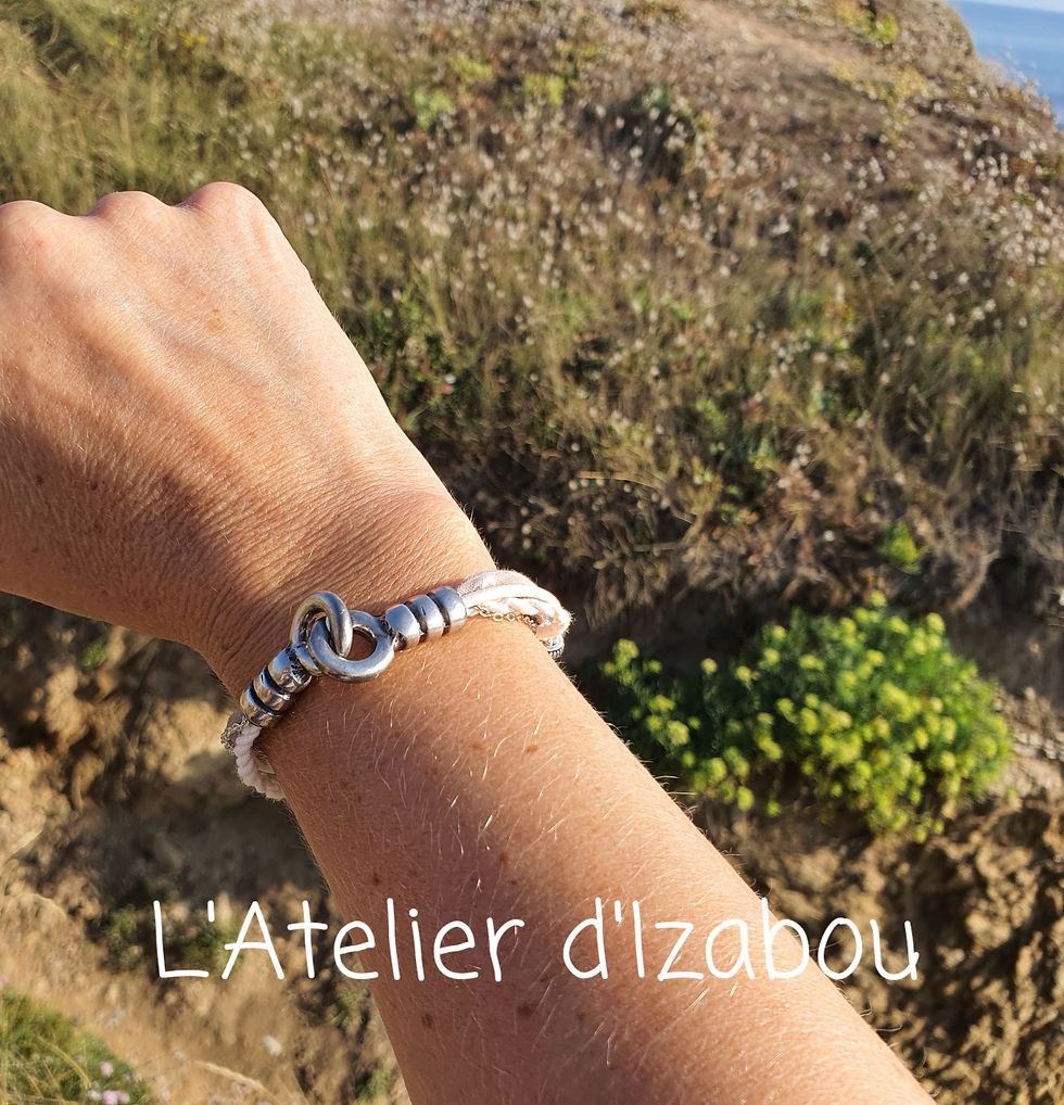 Miniature : Bracelet beige fermoir menottes