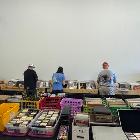 12Heavy Heads Records Record Store Springfield MO Missouri Vinyl CD Cassette VHS Buy Sell Trade.JPG