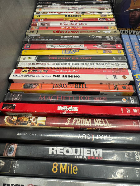7Heavy Heads Records Record Store Springfield MO Missouri Vinyl CD Cassette VHS Buy Sell Trade.JPG