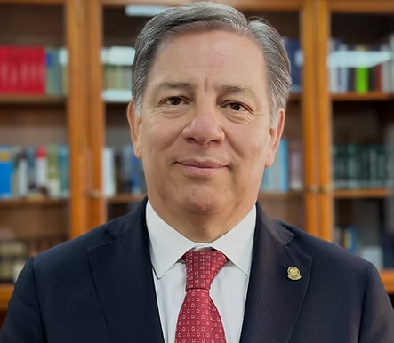 De San Juanito a la Corte Suprema de Justicia:Una vida dedicada a la Rama Judicial