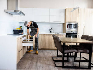 Instalando armários na cozinha em 9 passos - Faça você mesmo