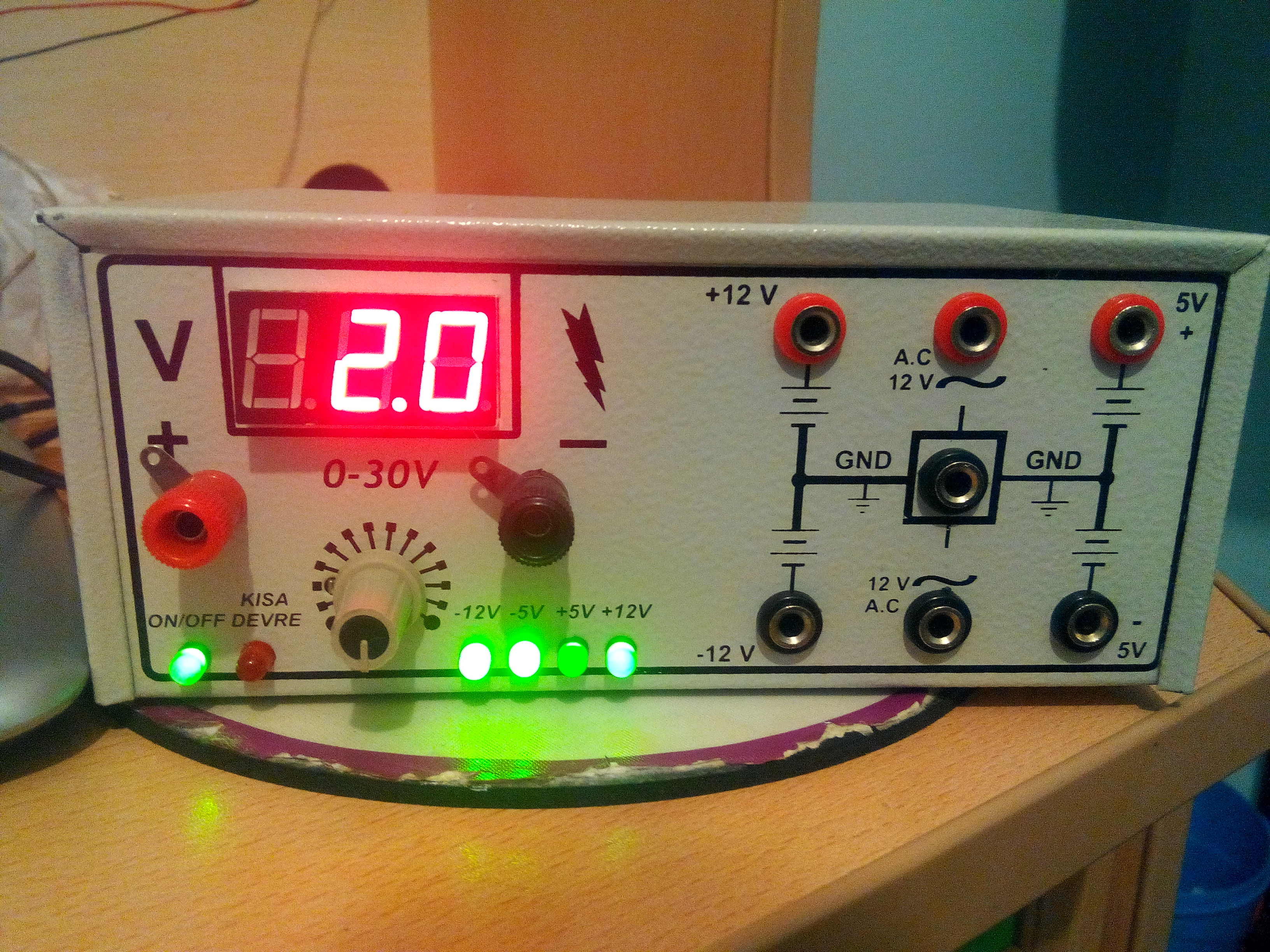 PWR-02 0-30 VOLT AYARLI GÜÇ KAYNAĞI