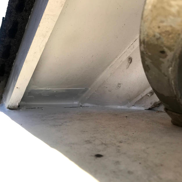 Sealed Soffit Gap