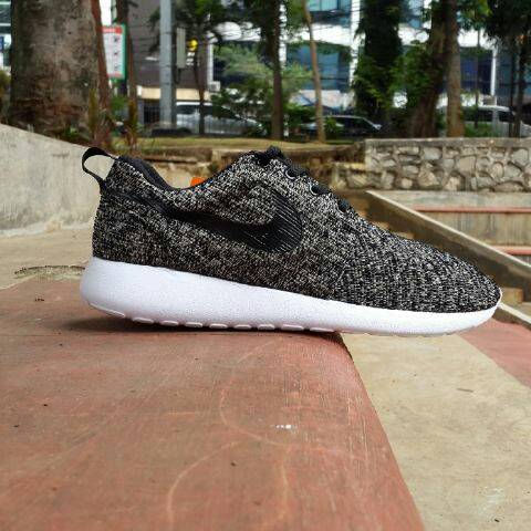 Thumbnail: Nike Roshe Run