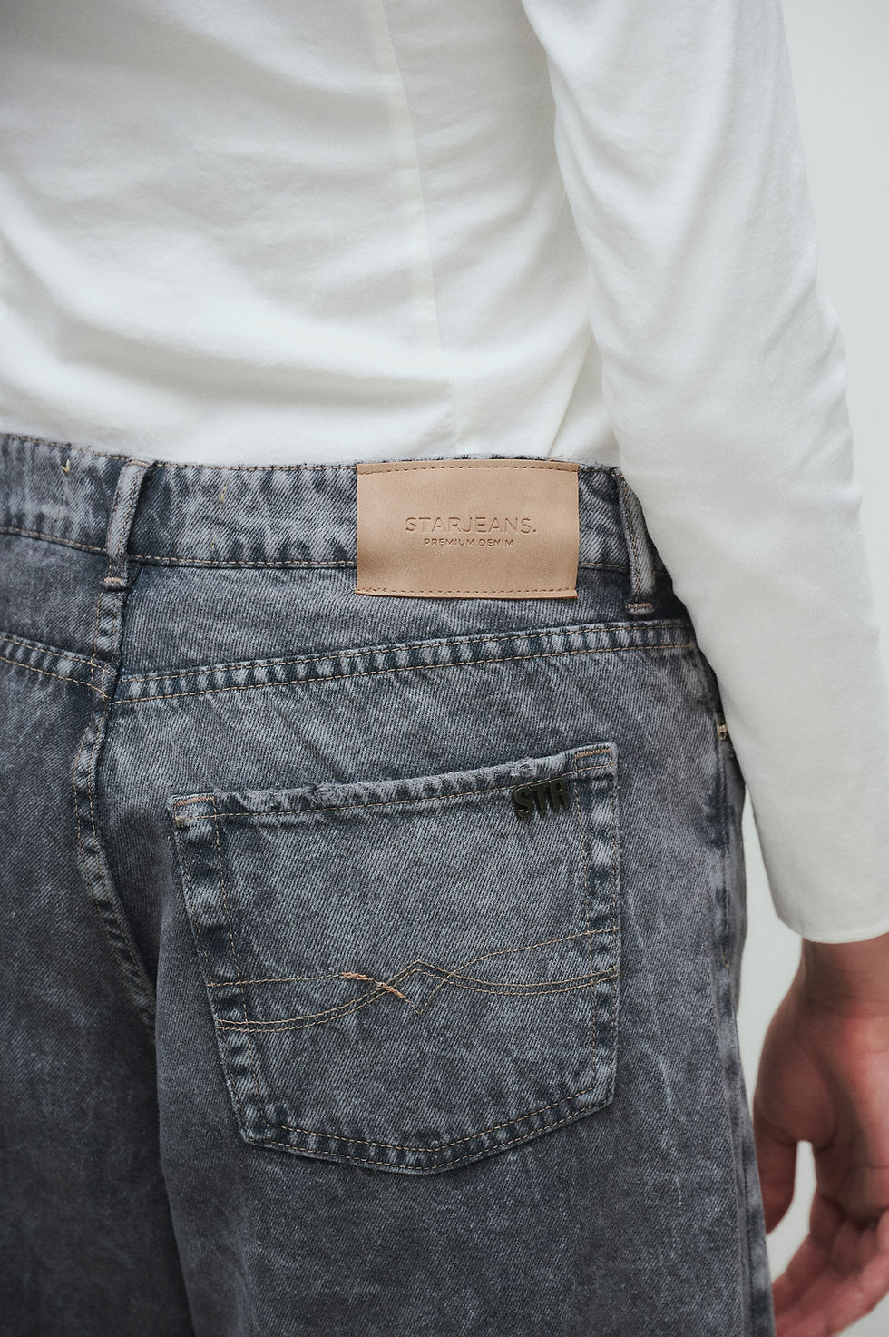 Miniatura: JEANS WIDE LEG ACID GREY