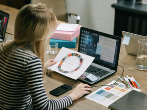 How to Choose the Perfect Color Palette for Your Home