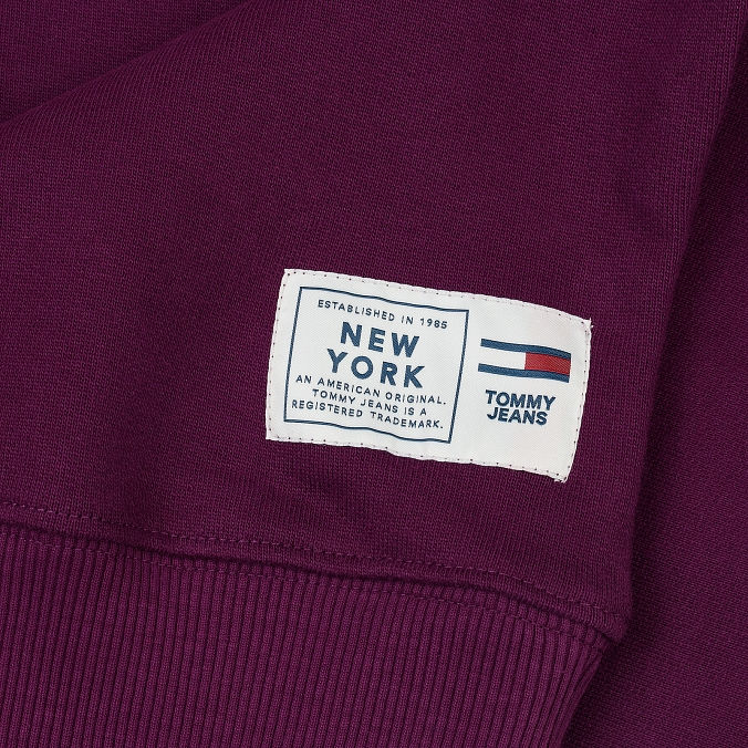 Миниатюра: Tommy Jeans  Мужская толстовка  Signature Crew Neck Dark Purple