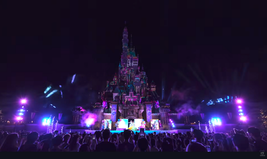 Disney Friends Live Party at the Castle