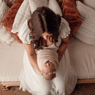 Lifestyle photography. Baby and newborn photography Perth. Perth baby. Perth newborn. Photographer in Perth. Maternity session in Perth. Perth family photographer. Perth newborn photographer. Newborn photography, family photographer Perth. Best photographer in Perth. Perth baby photographer. Cake Smash, milestone session. Baby, family, maternity photographer, studio photographer