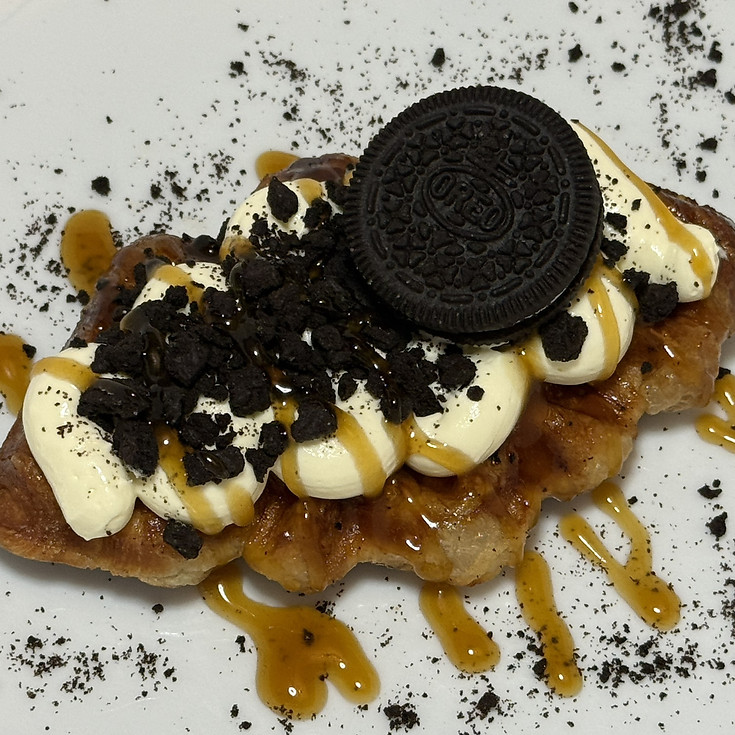 Oreo crunch in a croffle