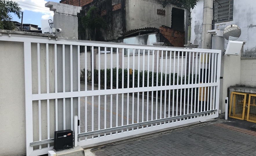 Portão Automático de Alta Velocidade com Controle de Acesso por TAG UHF