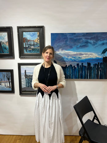 Photo of artist Katherine Cox Knapp at the Chicago West Loop Contemporary Fine Art Expo, 2025.