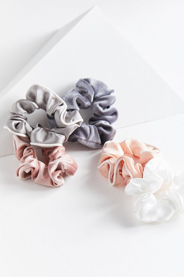 days of the week scrunchie set urban outfitters haircare self care beauty hair trendy fashion style  