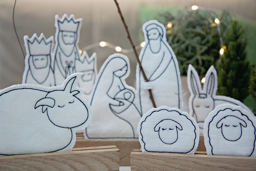 Miniaturbild: Embroidered Nativity Scene Standing Decoration