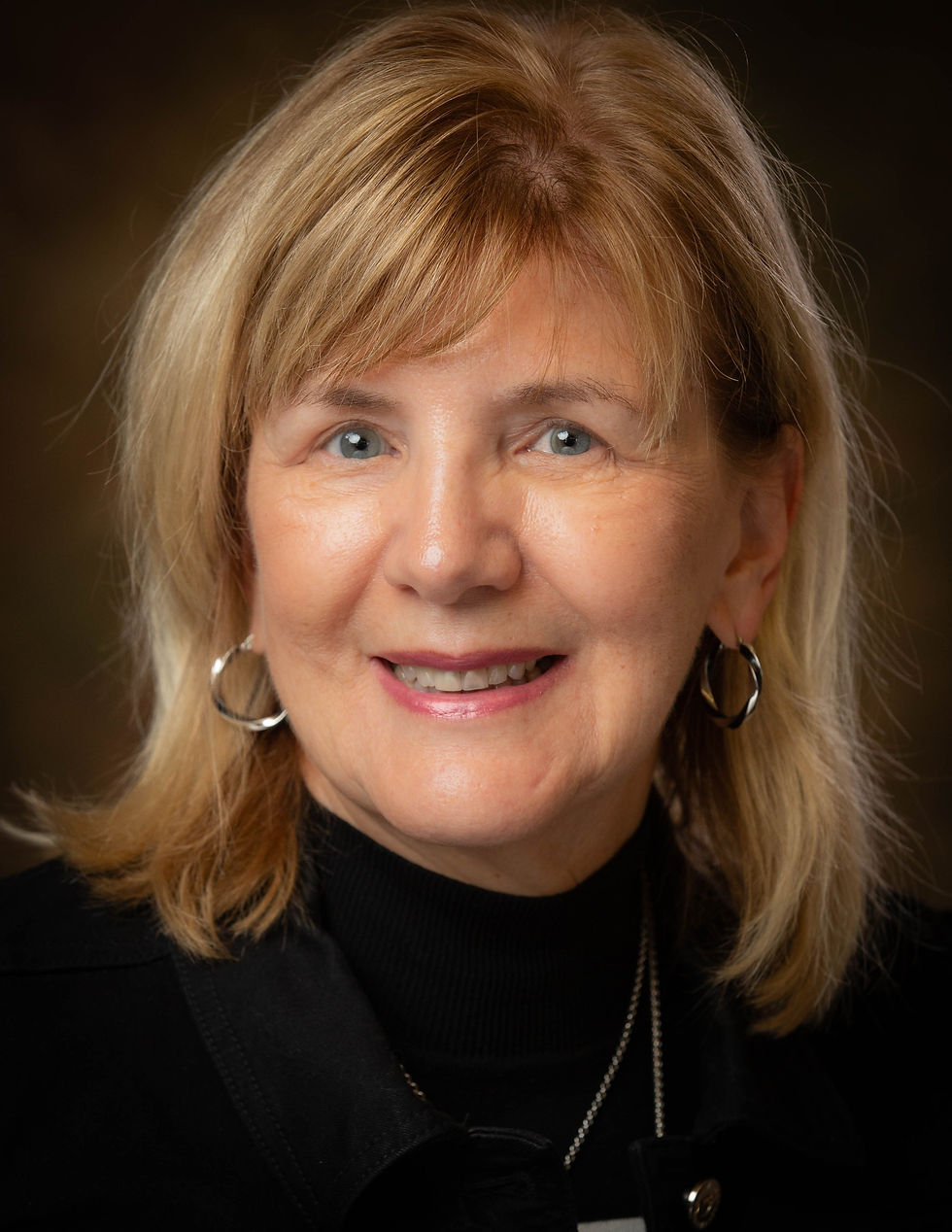 thumbnail_Fashion Desin Instructor.jpg