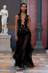 Valentino весна-літо 2024