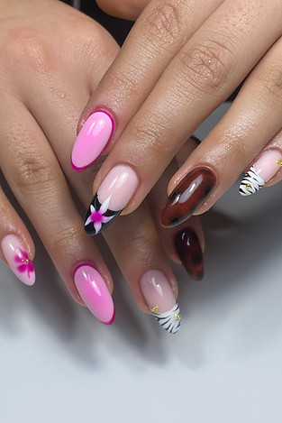 nail art op een klant