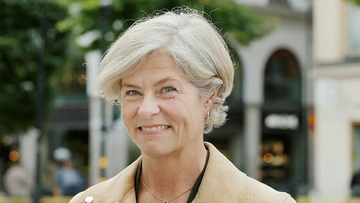 IWIB Breakfast Club - at No18 w/Charlotte Lundberg, Founder at Favafond