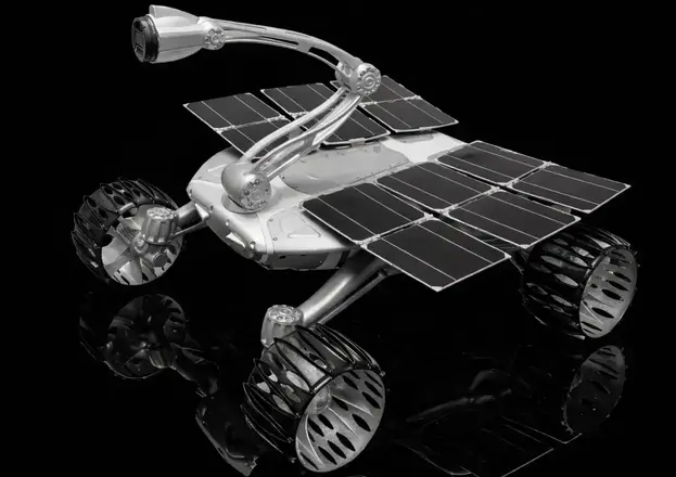 rover spatial en aluminium avec des panneaux solaires et une caméra imprimé en 3D par Fusia